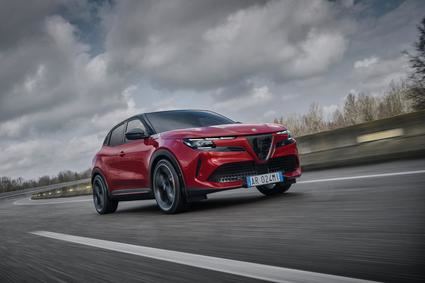 El Alfa Romeo Junior: un crossover con un diseño rompedor y ADN deportivo