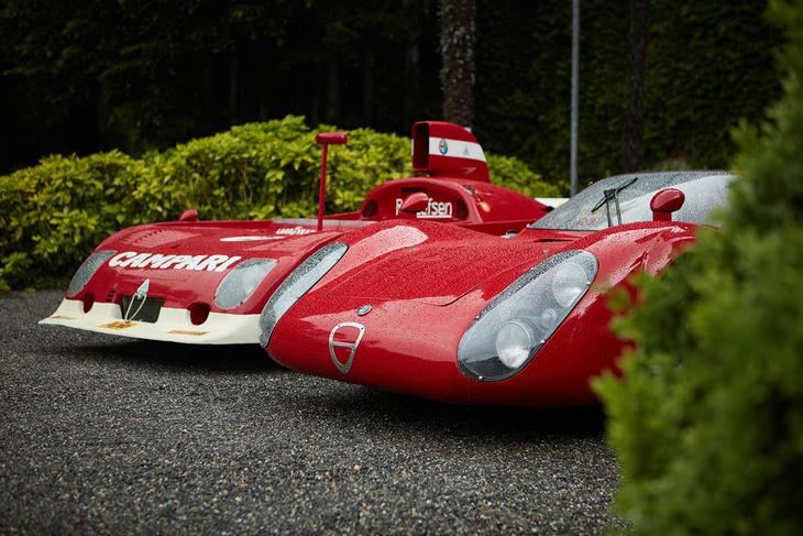 Alfa Romeo muestra sus icónicos coches clásicos en evento de lujo