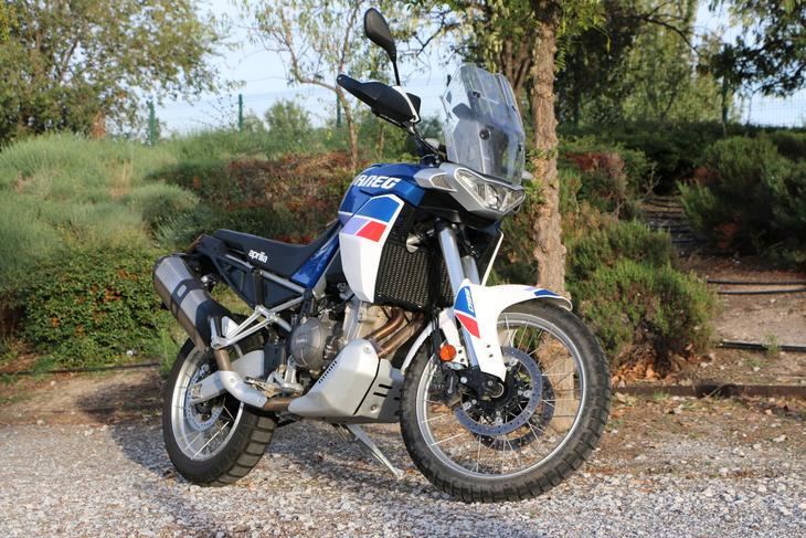 Buscas una moto polivalente. La Aprilia Tuareg 660 es la respuesta