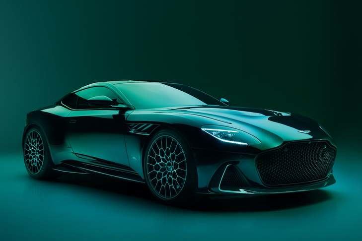 Nuevo Aston Martin DBS 770 Ultimate, el último V12