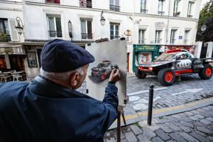 Audi sorprende a todos con sus prototipos eléctricos del Dakar en las ciudades europeas