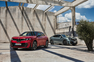 El nuevo BMW iX4 pone toda la carne en el asador: 828 km y hasta 612 CV