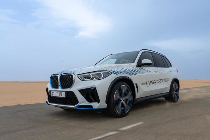 El BMW iX5 Hydrogen demuestra su potencia y rendimiento en condiciones extremas
