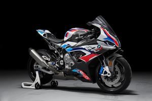 Nueva BMW M RR, nacida para la competición