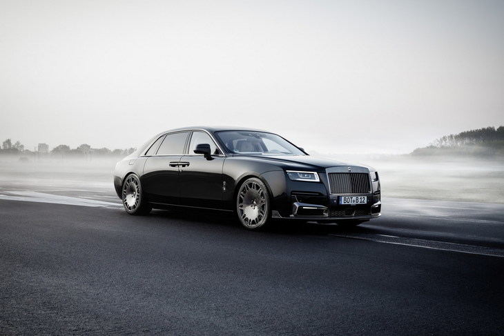 Brabus 700, un Rolls-Royce Ghost en fibra de carbono con 691 CV