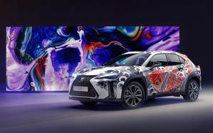 El Lexus UX tatuado a medida