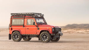 Land Rover presenta el exclusivo Classic Defender V8 de Works Bespoke: lujo y personalización al máximo nivel