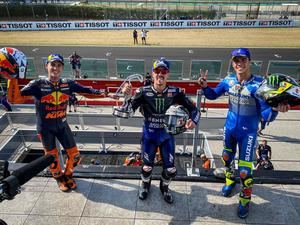 Viñales da un golpe en la "mesa" ganado en Misano