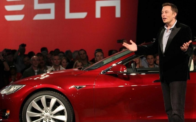 Elon Musk hablando de Tesla