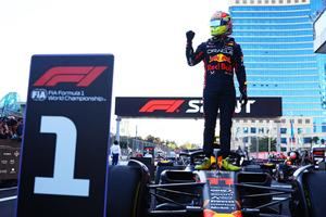 "Checo" Pérez gana la carrera Sprint del Gran Premio de Azerbaiyán