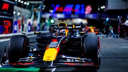 Max Verstappen consigue la pole position del GP de Arabia Saudí