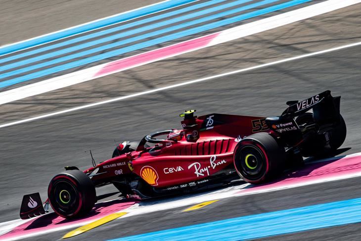 Sainz el más rápido en la primera jornada del GP de Francia