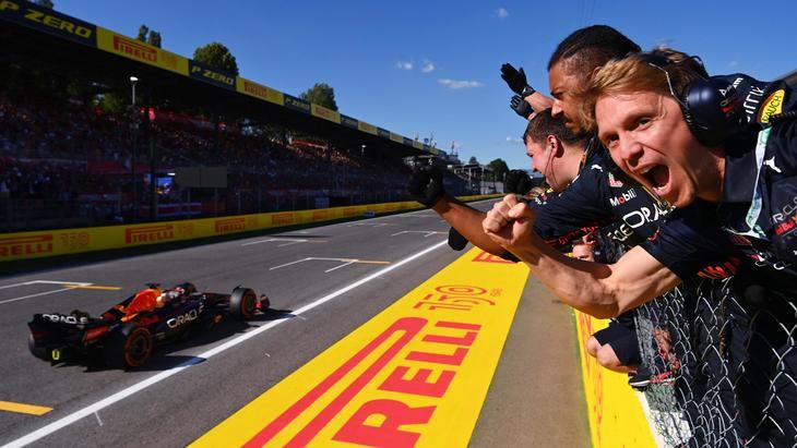 Verstappen consigue la victoria en casa de Ferrari