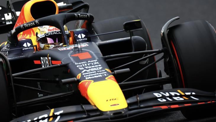 Max Verstappen logra la pole en Suzuka