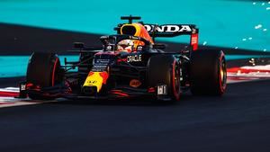 Verstappen le arrebata la pole a Hamilton en el último Gran Premio de la temporada