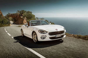 Fiat 124 spider por la Costa Brava