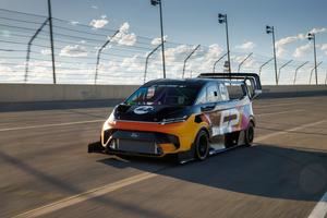 Ford presenta la SuperVan 4.2, el vehículo eléctrico que desafiará las montañas en Pikes Peak