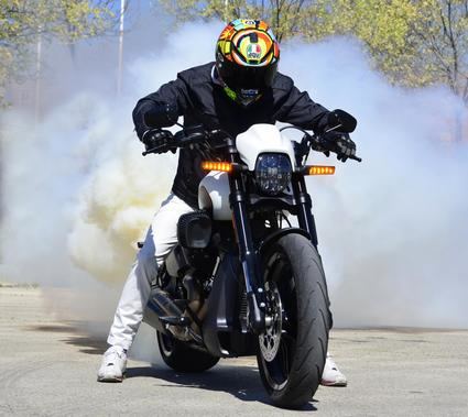 Harley-Davidson FXDR114