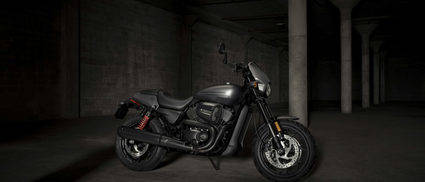 Harley Davidson Street Road para llamar la atención