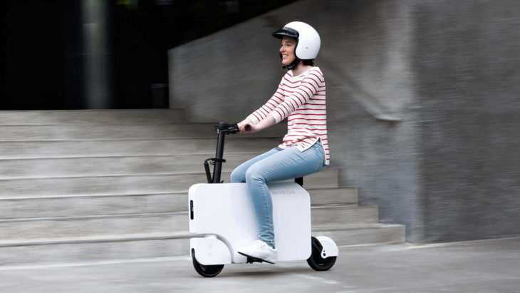 Conoce el Motocompacto, el e-scooter plegable de Honda