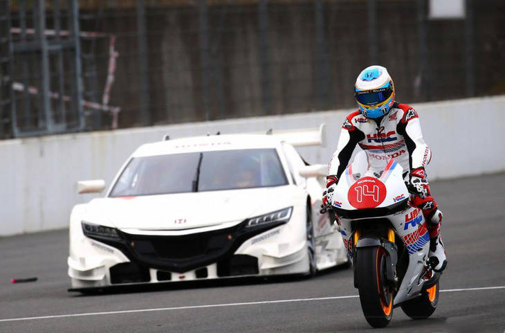 Alonso, Márquez, Pedrosa y Tony Bou, intercambiaron máquinas