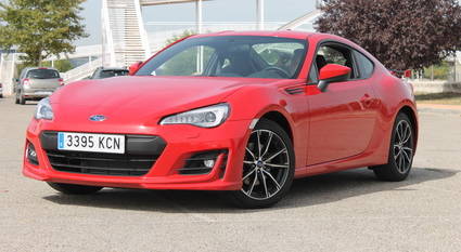 Conducimos el Subaru BRZ 2017: Manual, trasera y atmosférico desde 29.650 euros