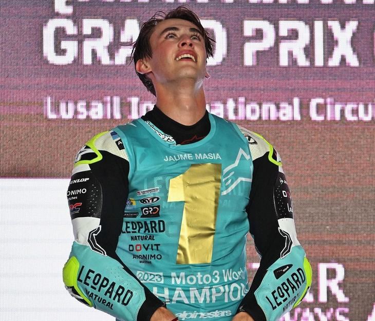 Jaume Masià se corona como el nuevo Campeón del Mundo de Moto3 en Qatar