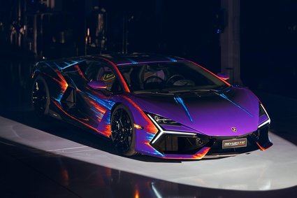 Lamborghini presenta el Revuelto Opera Unica en Art Basel Miami Beach 2023