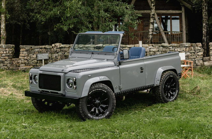 El extravagante Land Rover Defender descapotable de Lando Norris con horno para pizza