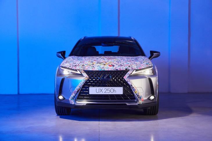 “UX Sticker Bomb” la inspiración urbana de Lexus