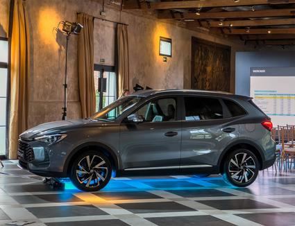 MG lanza el ZS Hybrid+: potencia de casi 200 CV y consumo de solo 5 l/100 km por 22.490 euros