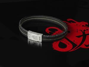 Subastan pulsera con neumático de Schumacher por 8.000 euros