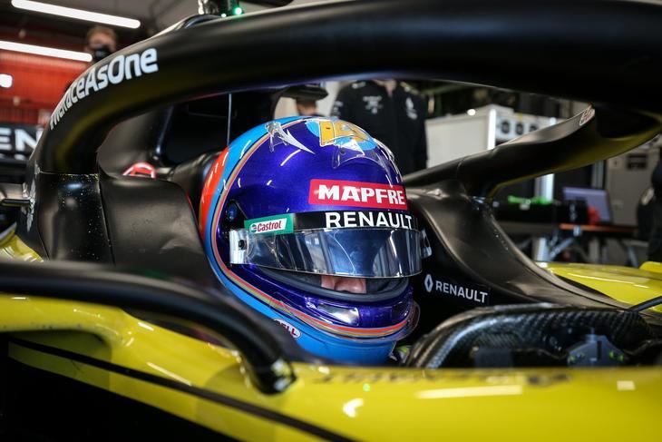 Fernando Alonso debuta con el Renault