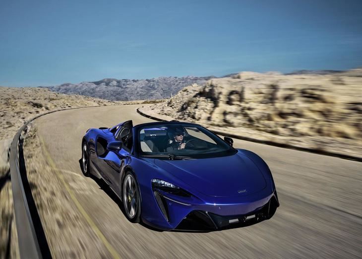 McLaren lanza su primer convertible híbrido de alto rendimiento, el Artura Spider 2025