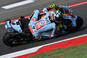 Raúl Fernández logra su primera pole en MotoGP en Indonesia y pone en alerta a Marc Márquez