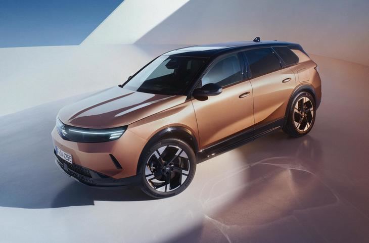 El nuevo Opel Grandland se presenta con opciones electrificadas en todas sus versiones