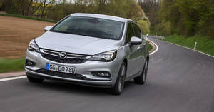 Nuevo motorización BiTurbo para el Opel Astra
