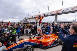 España conquista el oro en los FIA Motorsport Games: un hito en el automovilismo nacional