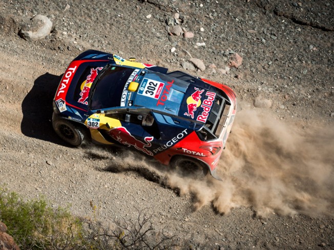 Peterhansel, “Monsieur Dakar”, toma el mando. Sainz rompe