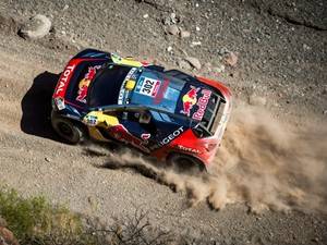 Peterhansel, “Monsieur Dakar”, toma el mando. Sainz rompe