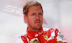 Vettel se defiende, Hamilton ataca