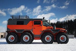 Avtoros Shamman 8x8, enorme y anfibio