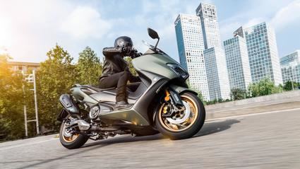 Nuevas Yamaha TMAX y TMAX Tech MAX