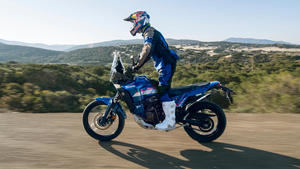 Nueva Yamaha Ténéré 700 World Rally, con equipamiento exclusivo y colores de competición históricos