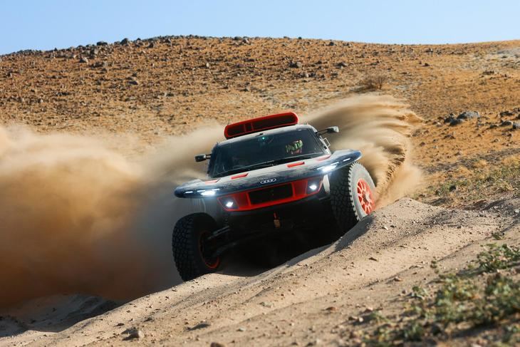 Primeras pruebas del Audi RS Q e-tron en Arabia Saudí para el Rally Dakar 2024