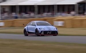 El Hyundai RN22e se estrella frente a cientos de espectadores en Goodwood