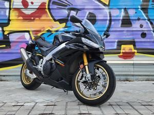 Probamos la Aprilia RSV4 Factory, la SBK más equilibrada