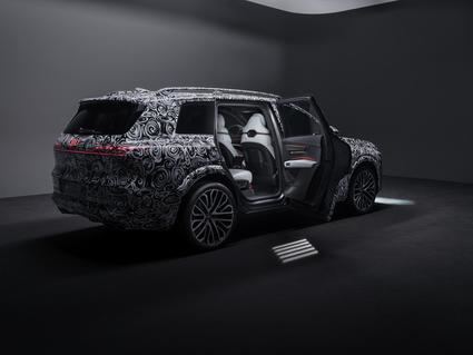 Audi Q9: el SUV de lujo que convierte el interior en una experiencia de primera clase