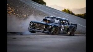 Ken Block en Goodwood con su Hoonicorn Mustang