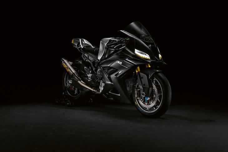 Descubre cómo la BMW Concept RR redefine el motociclismo con sus 230 CV y tecnología de punta